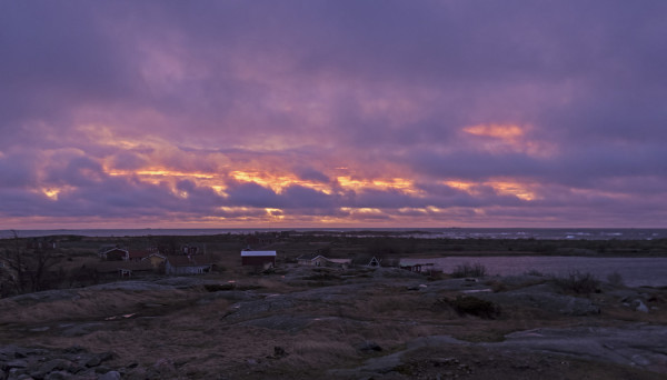 TÄNÄÄN KESKIVIIKKONA OLI KAUNIS AURINGONNOUSU